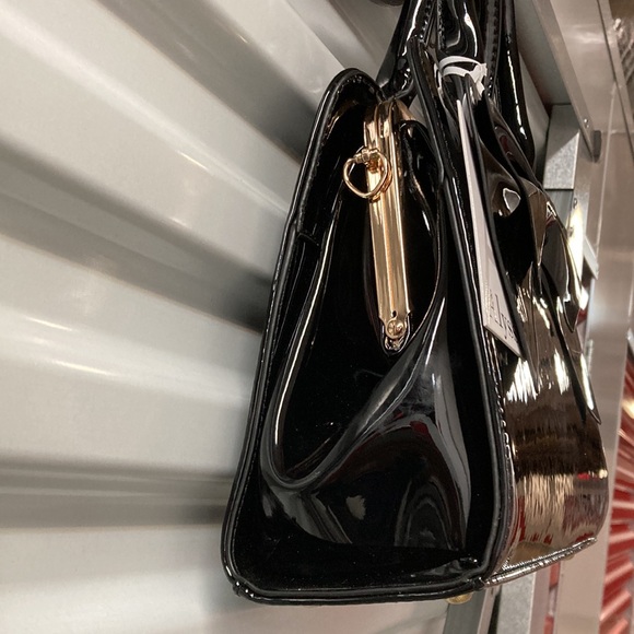 Black Patent Leather Purse - Picture 5 of 8